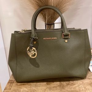 Michael Kors cross body satchel
